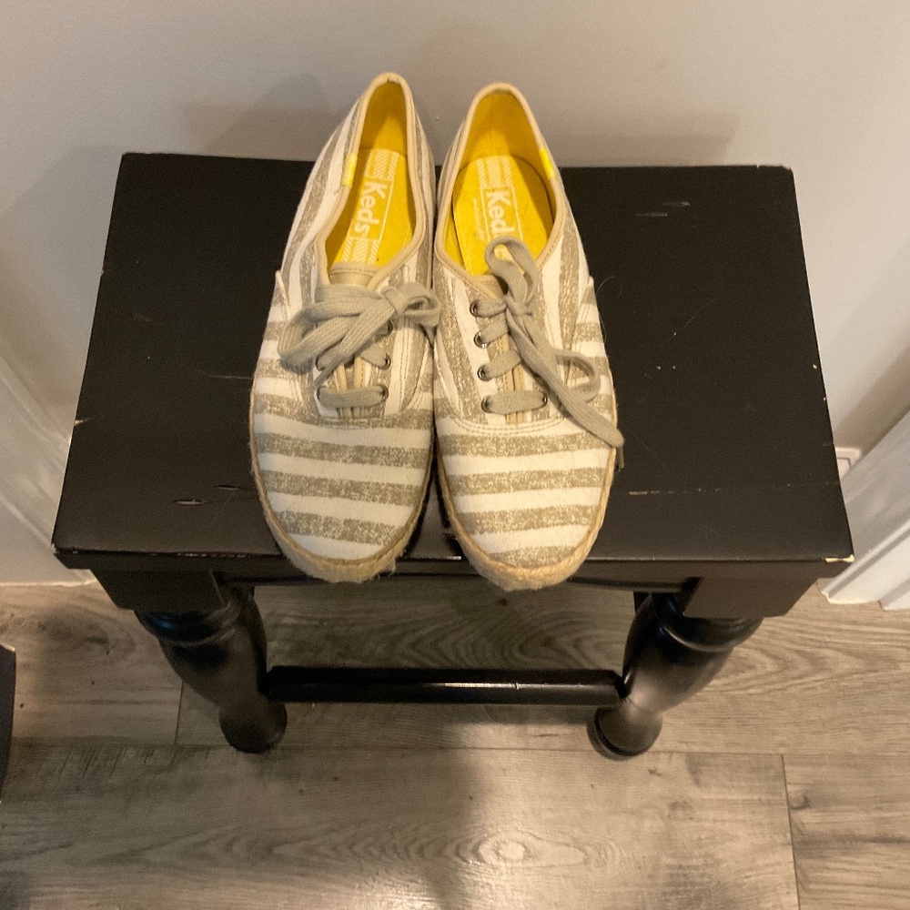 Striped tan and white like new keds size 7